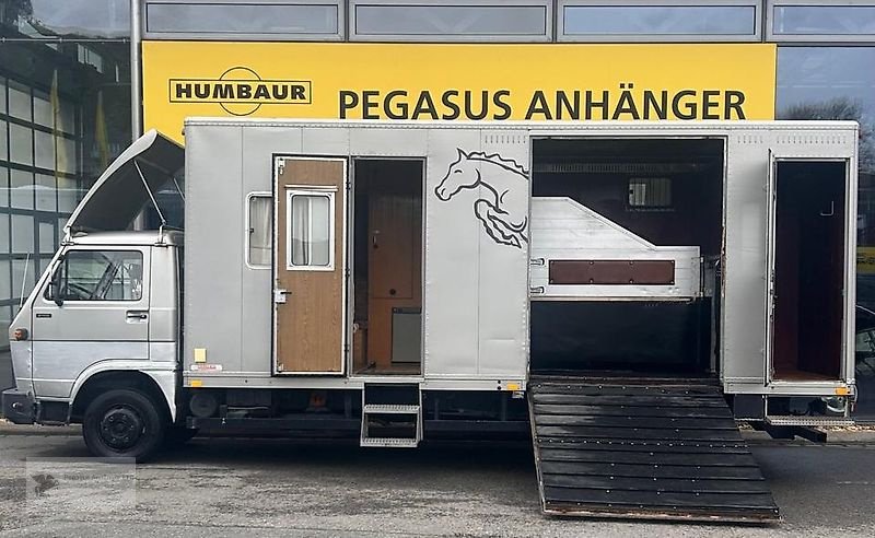 LKW типа MAN VW 8.153 3 Pferdetransporter Wohnabteil 7,5t. hydrl. Klappe, Gebrauchtmaschine в Gevelsberg (Фотография 2)