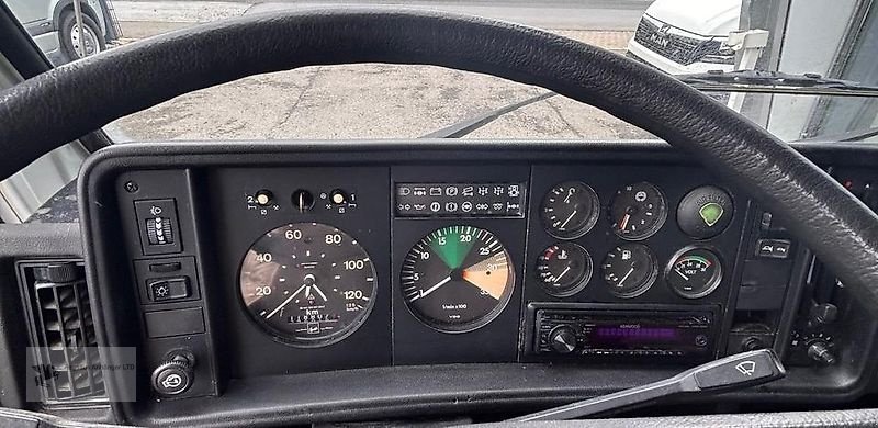 LKW типа MAN VW 8.153 3 Pferdetransporter Wohnabteil 7,5t. hydrl. Klappe, Gebrauchtmaschine в Gevelsberg (Фотография 16)