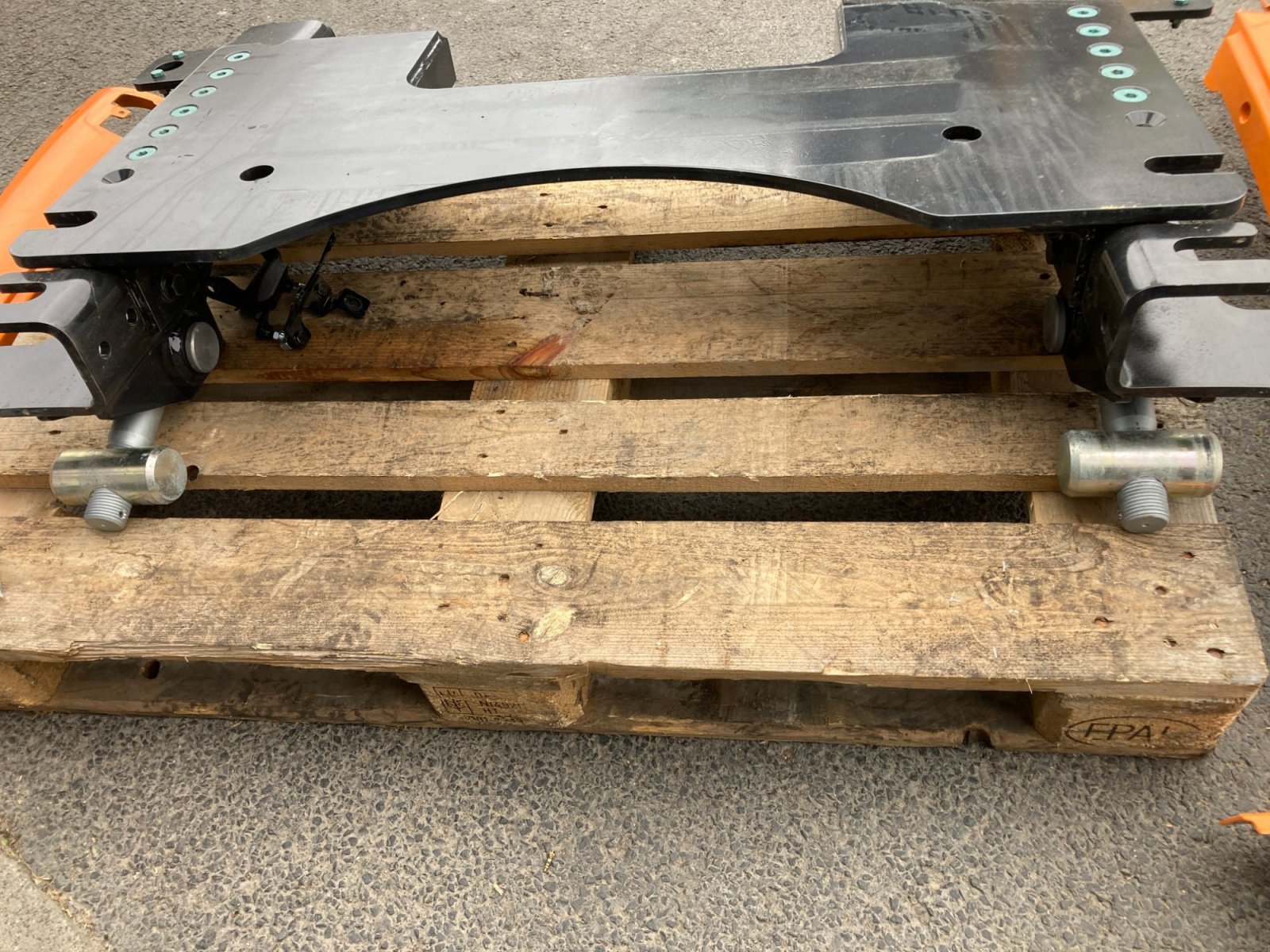 MAN zum TGM 18.320 Schneepflug Anbauplatte Kommunalplatte Frontplatte, Gebrauchtmaschine, Baujahr: 2024, Betriebsstunden: 0 Stunden (Bild 2) LKW des Typs MAN zum TGM 18.320 Schneepflug Anbauplatte Kommunalplatte Frontplatte, Gebrauchtmaschine in Wülfershausen an der Saale (Bild 2)