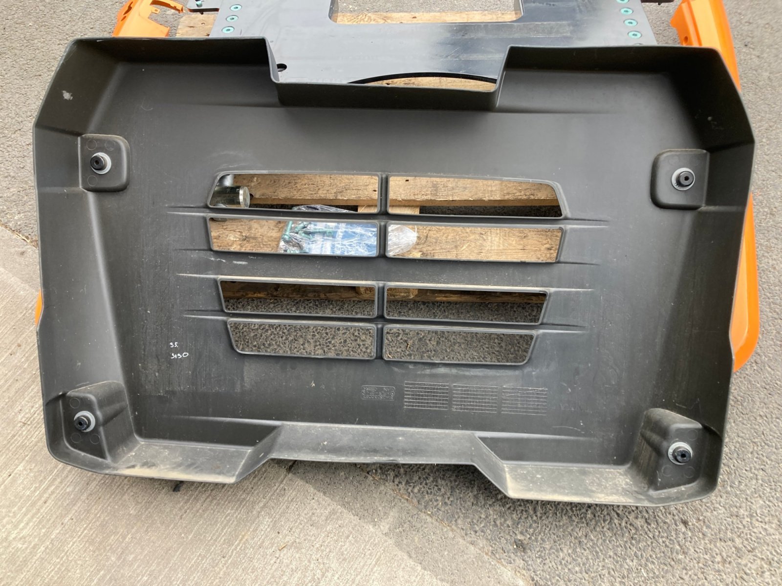 MAN zum TGM 18.320 Schneepflug Anbauplatte Kommunalplatte Frontplatte, Gebrauchtmaschine, Baujahr: 2024, Betriebsstunden: 0 Stunden (Bild 5) LKW des Typs MAN zum TGM 18.320 Schneepflug Anbauplatte Kommunalplatte Frontplatte, Gebrauchtmaschine in Wülfershausen an der Saale (Bild 5)