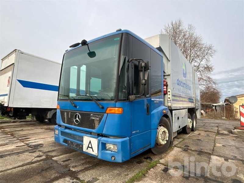 LKW del tipo Mercedes-Benz 2633 ECONIC, Gebrauchtmaschine en Düsseldorf