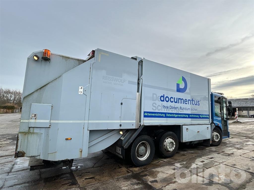 LKW van het type Mercedes-Benz 2633 ECONIC, Gebrauchtmaschine in Düsseldorf (Foto 3)