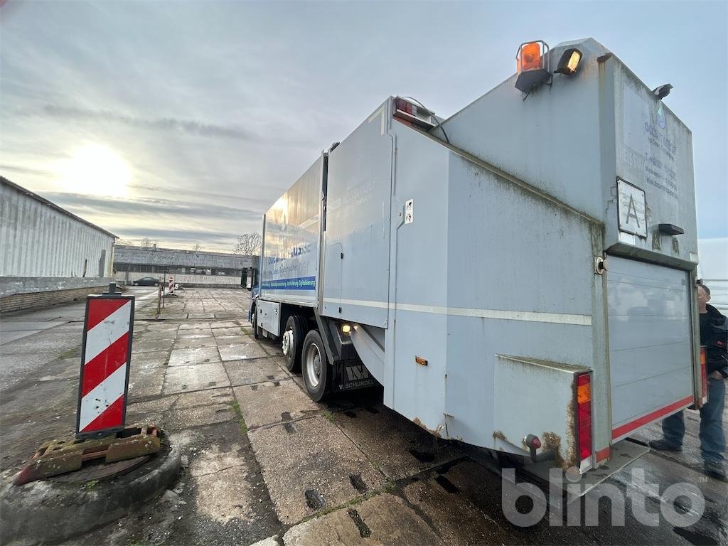 LKW van het type Mercedes-Benz 2633 ECONIC, Gebrauchtmaschine in Düsseldorf (Foto 4)
