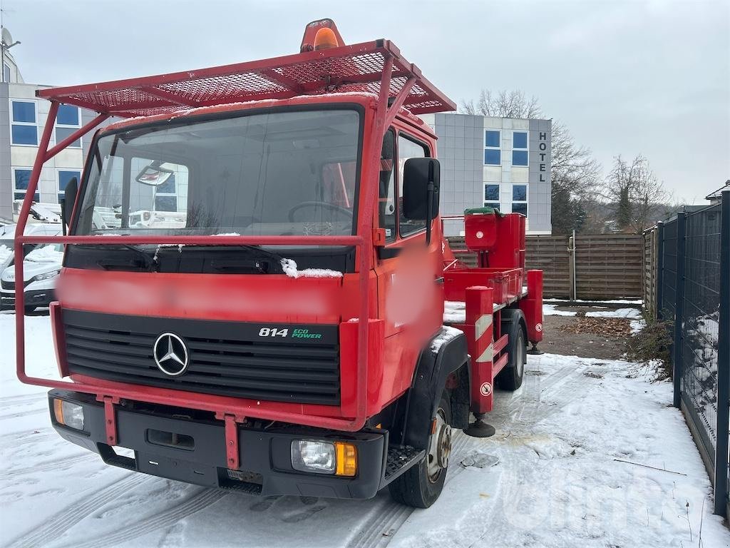 LKW Türe ait Mercedes-Benz 814, Gebrauchtmaschine içinde Düsseldorf (resim 1)