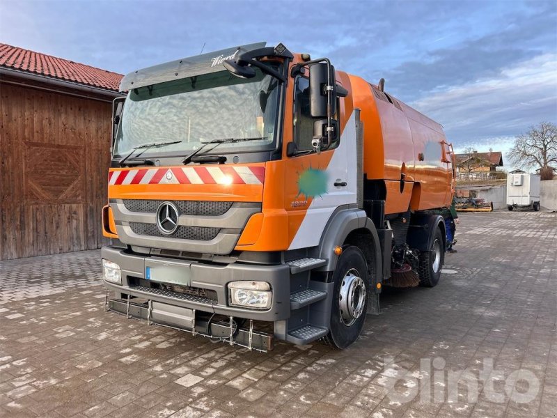 LKW Türe ait Mercedes-Benz 952.50, Gebrauchtmaschine içinde Düsseldorf (resim 1)