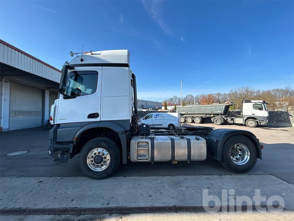 LKW Türe ait Mercedes-Benz 963-4-A, Gebrauchtmaschine içinde Düsseldorf (resim 4)
