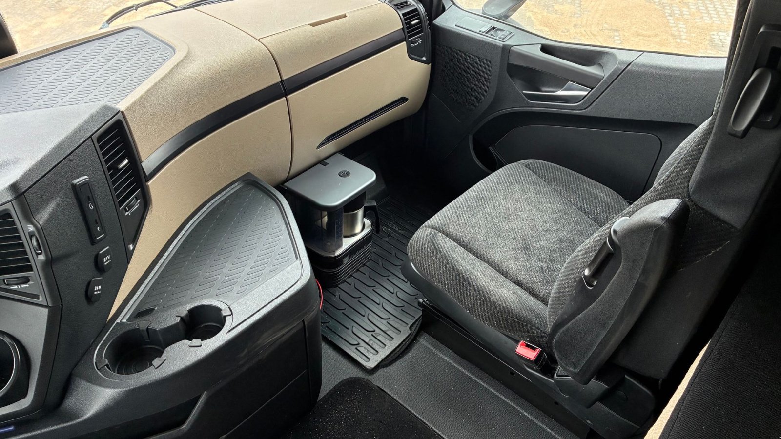 LKW des Typs Mercedes-Benz Actros 1845 GIGASPACE, Gebrauchtmaschine in Hedensted (Bild 13)