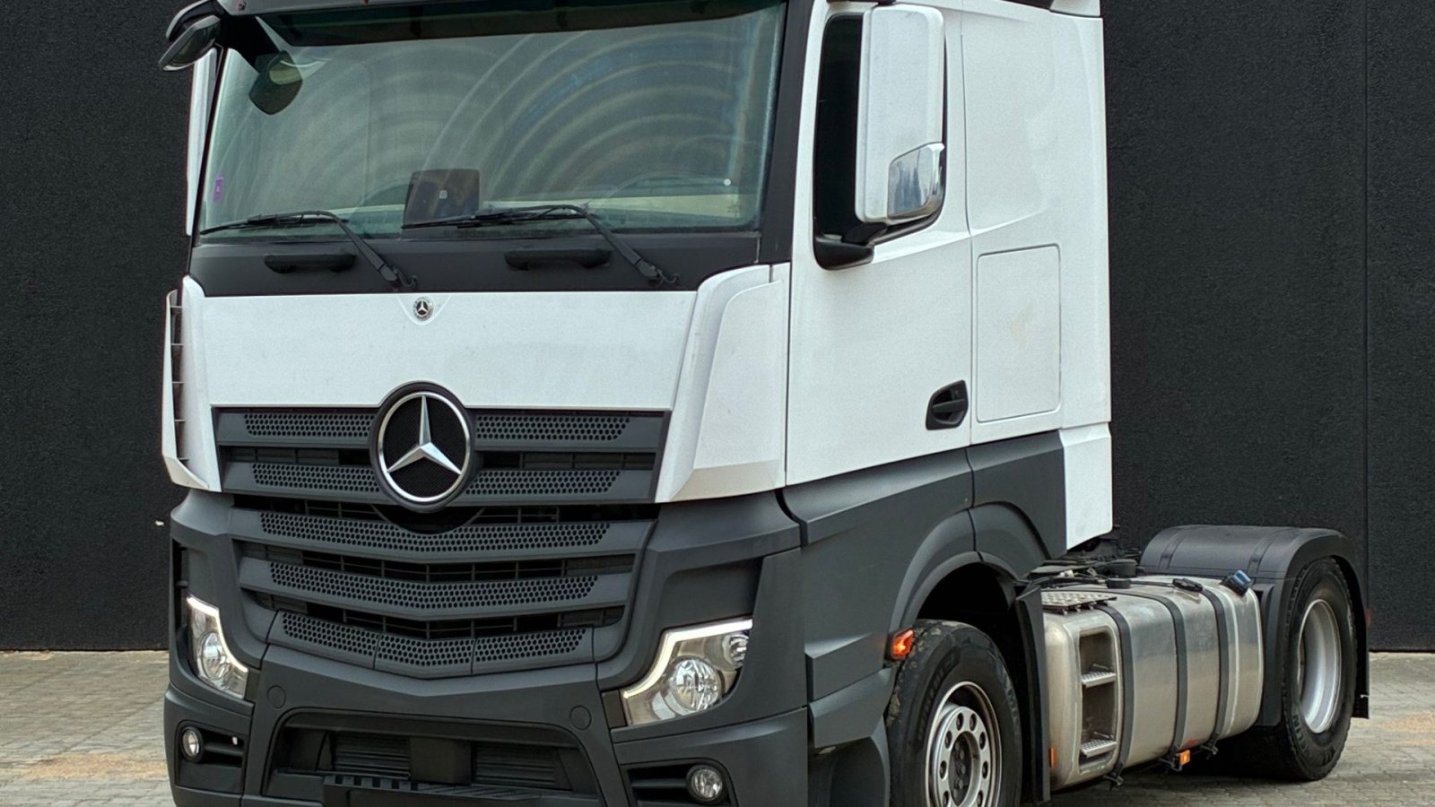 LKW des Typs Mercedes-Benz Actros 1845 GIGASPACE, Gebrauchtmaschine in Hedensted (Bild 1)