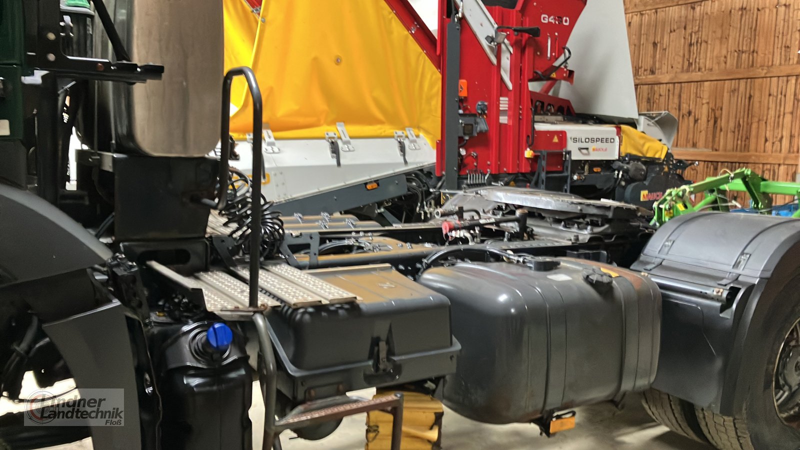 LKW of the type Mercedes-Benz Arocs 2045 AgroTruck, Gebrauchtmaschine in Floss (Picture 11)