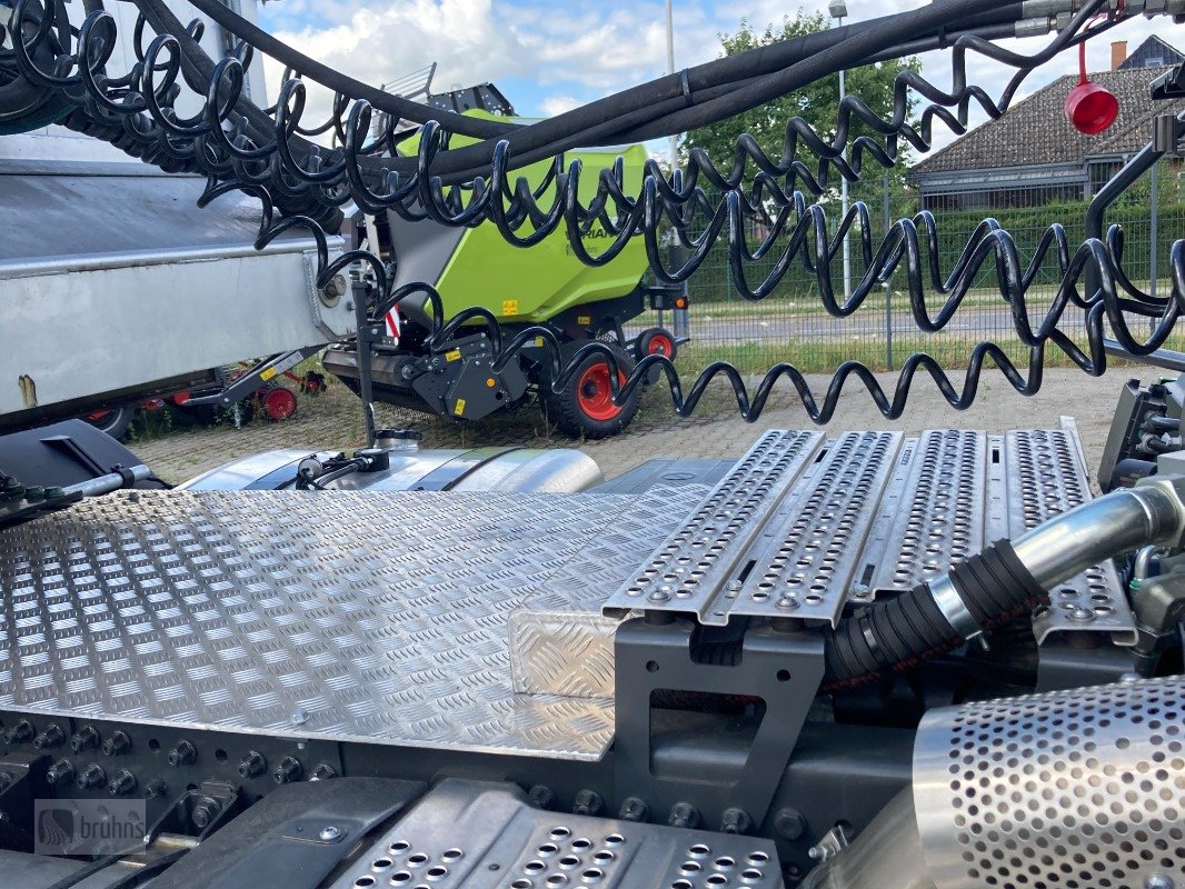 LKW des Typs Mercedes-Benz Arocs 2048 Agrotruck-Lof Sattelzugmaschine, Gebrauchtmaschine in Karstädt (Bild 10)