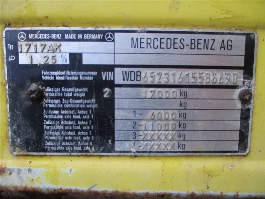 LKW typu Mercedes 1717 med 4WD, differentialespærre og kran, Gebrauchtmaschine v Lintrup (Obrázok 4)