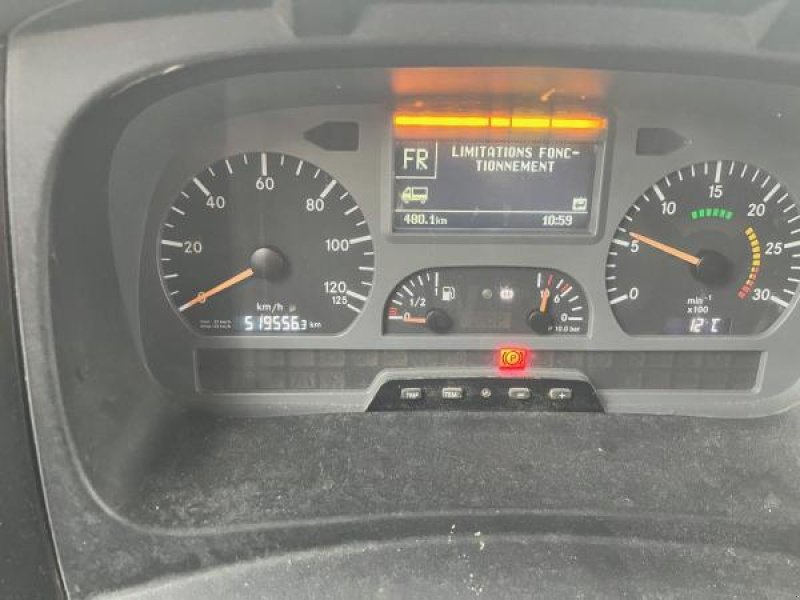 LKW des Typs Mercedes Axor, Gebrauchtmaschine in Bourron Marlotte (Bild 5)
