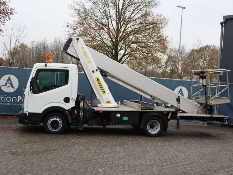LKW vrste Nissan CABSTAR, Gebrauchtmaschine v Antwerpen (Slika 1)