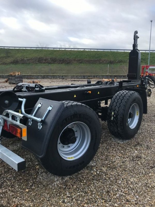 LKW of the type PRONAR Pronar Nouveau Porte caisson PRONAR T 285, Gebrauchtmaschine in BEAUREPAIRE (Picture 3)