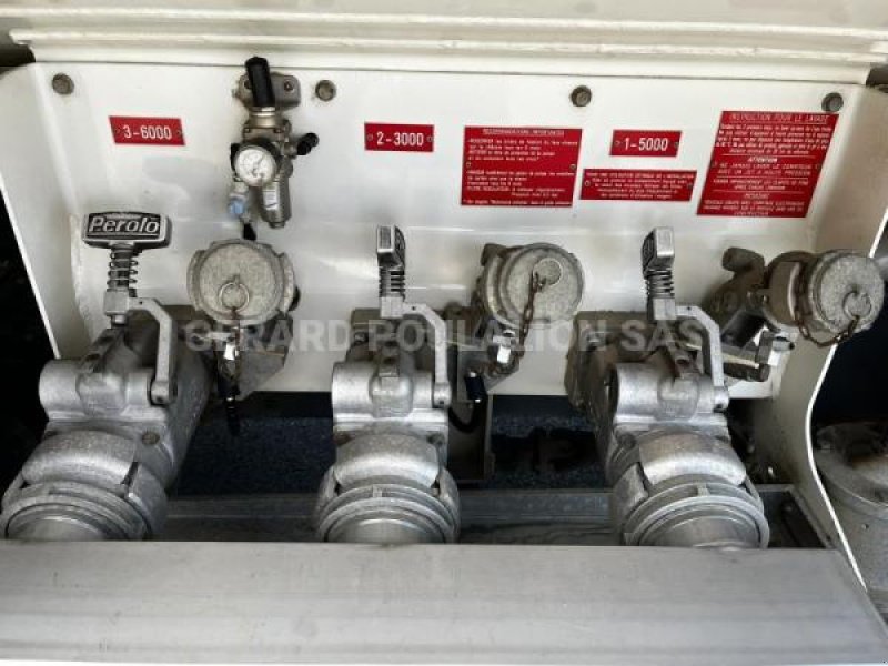 LKW typu Renault 280 E6 D18 4X2, Gebrauchtmaschine w Bourron Marlotte (Zdjęcie 10)