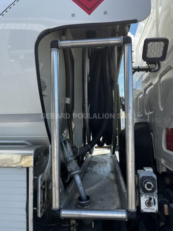 LKW vrste Renault 280 E6  D18 P 4X2 CITERNE CARB LEG 14000 L, Gebrauchtmaschine v Bourron Marlotte (Slika 7)