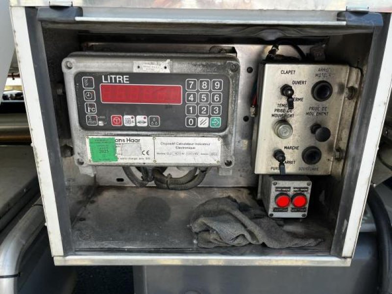 LKW typu Renault 280 E6  D18 P 4X2 CITERNE CARB LEG 14000 L, Gebrauchtmaschine v Bourron Marlotte (Obrázok 10)