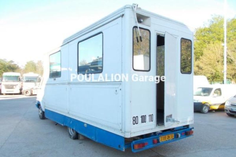 LKW typu Renault Gamme B 70, Gebrauchtmaschine v Bourron Marlotte (Obrázek 3)