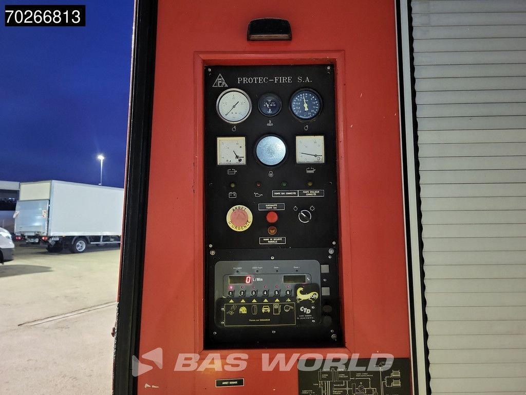 LKW des Typs Renault Kerax 400 8X4 Feuerwehr Telma 12000L Manual Steelsuspension Euro, Gebrauchtmaschine in Veghel (Bild 9)