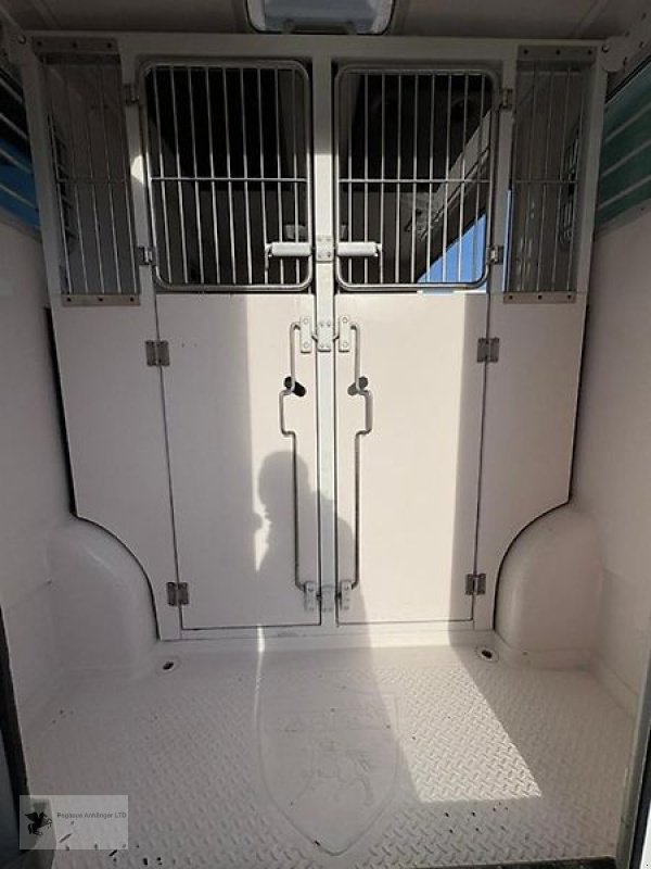 LKW типа Renault Master 2,3cdi BARBOT 2 Pferdetransporter 5 Sitzer 3,5t., Gebrauchtmaschine в Gevelsberg (Фотография 8)