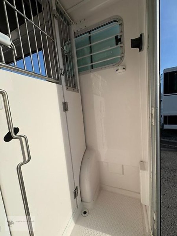 LKW типа Renault Master 2,3cdi BARBOT 2 Pferdetransporter 5 Sitzer 3,5t., Gebrauchtmaschine в Gevelsberg (Фотография 4)