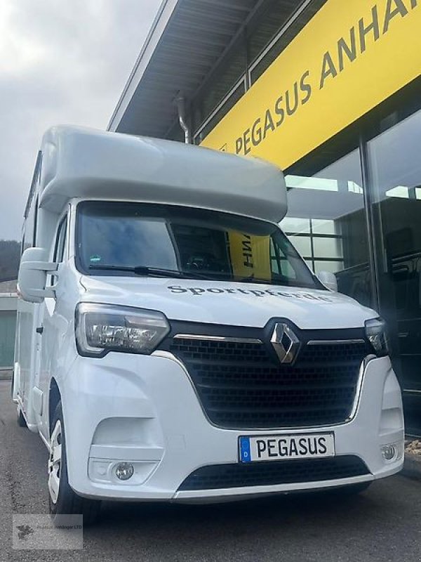 LKW des Typs Renault Master 2 Pferdetransporter 4-Sitzer 1.Hd Top Sleeper 2023, Gebrauchtmaschine in Gevelsberg (Bild 2)