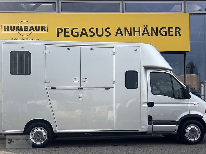 LKW des Typs Renault Master Theault  Pferdetransporter 5 Sitzer TOP, Gebrauchtmaschine in Gevelsberg (Bild 1)