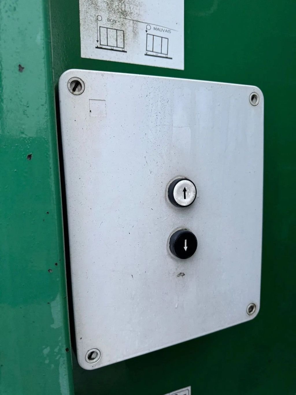 LKW des Typs Renault Midlum 190 **BELGIAN TRUCK-MANUAL GEARBOX**, Gebrauchtmaschine in Kessel (Bild 4)