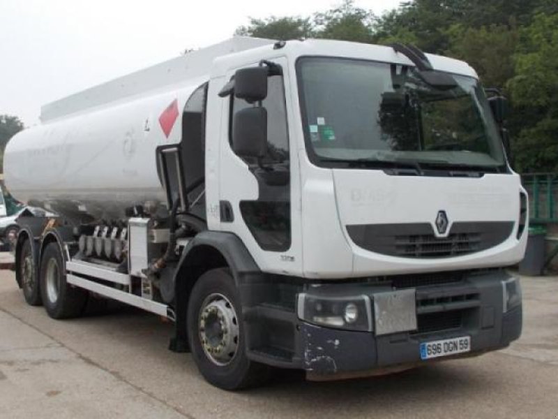 LKW du type Renault Premium 320.26 S, Gebrauchtmaschine en Bourron Marlotte (Photo 1)