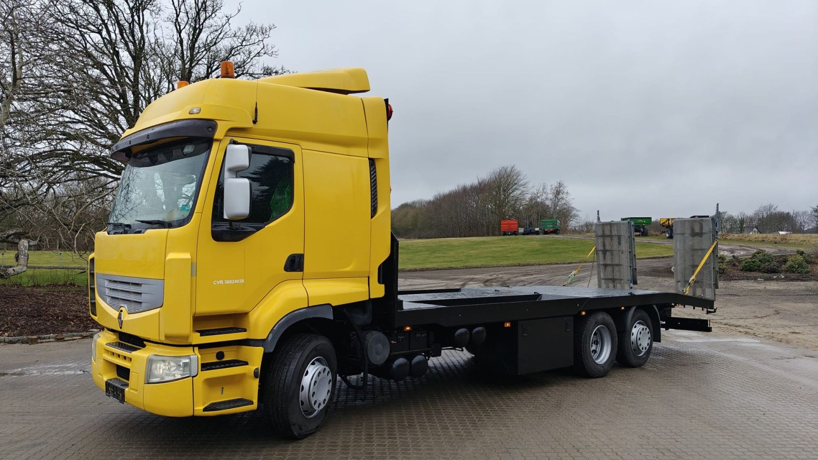 LKW от тип Renault Premium 380 DXI, Gebrauchtmaschine в Mariager (Снимка 1)