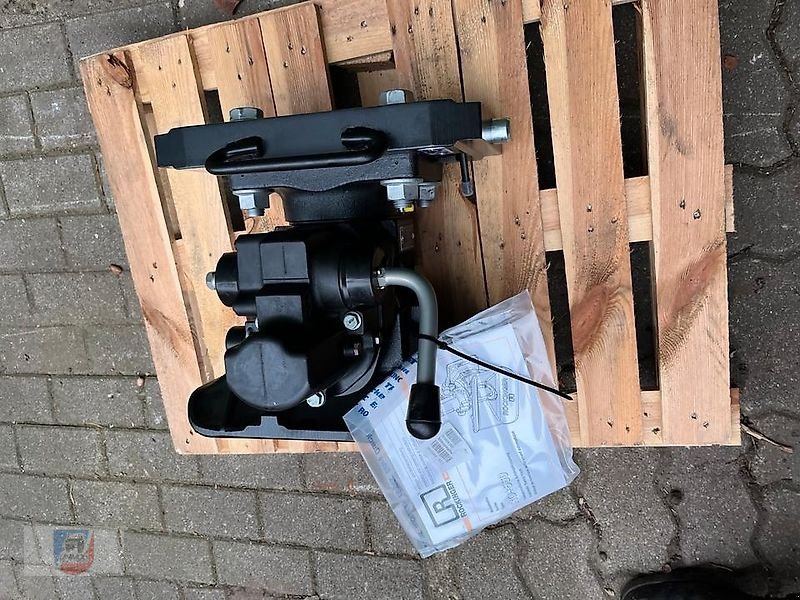 LKW des Typs Rockinger 560 Zugmaul 50mm Zugöse LKW Claas Fendt Unimog 330 390, Gebrauchtmaschine in Fitzen (Bild 5)