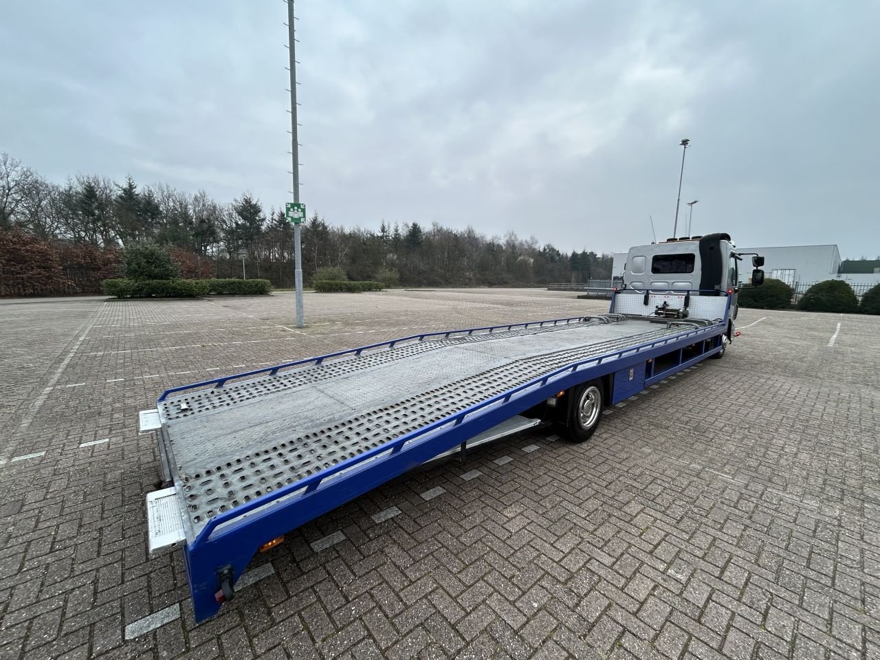 LKW des Typs Sonstige DAF LF 45.160 Tijhof autoambulan DAF LF 45.160 Tijhof autoambulan autotransporter C1 rijbewijs, Gebrauchtmaschine in Putten (Bild 5)