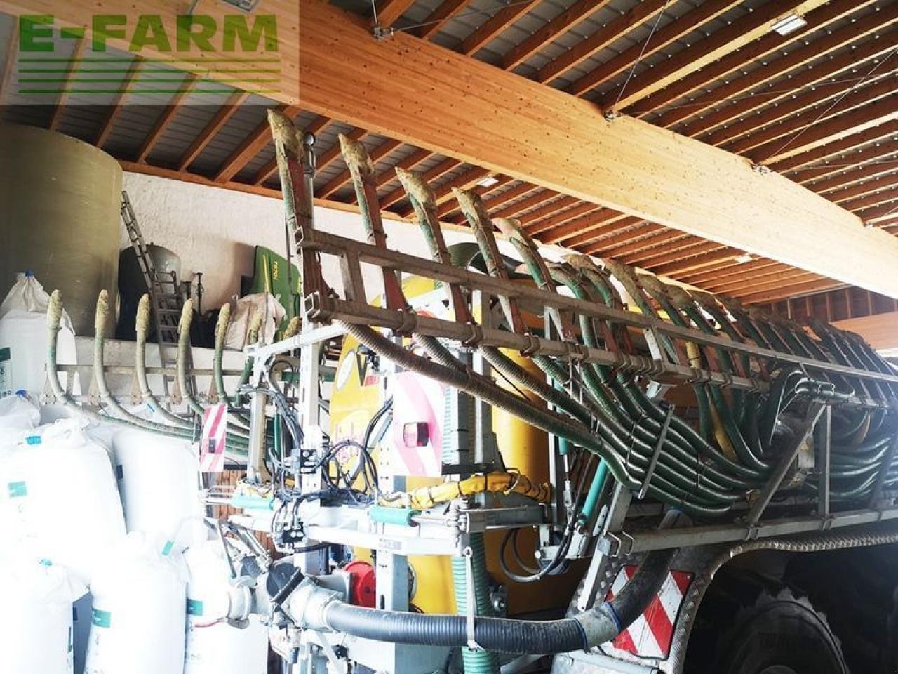 LKW Türe ait Sonstige light 18.500 polyesterfass mit unfallschaden, Gebrauchtmaschine içinde SANKT MARIENKIRCHEN BEI SCHÄRDING (resim 15)