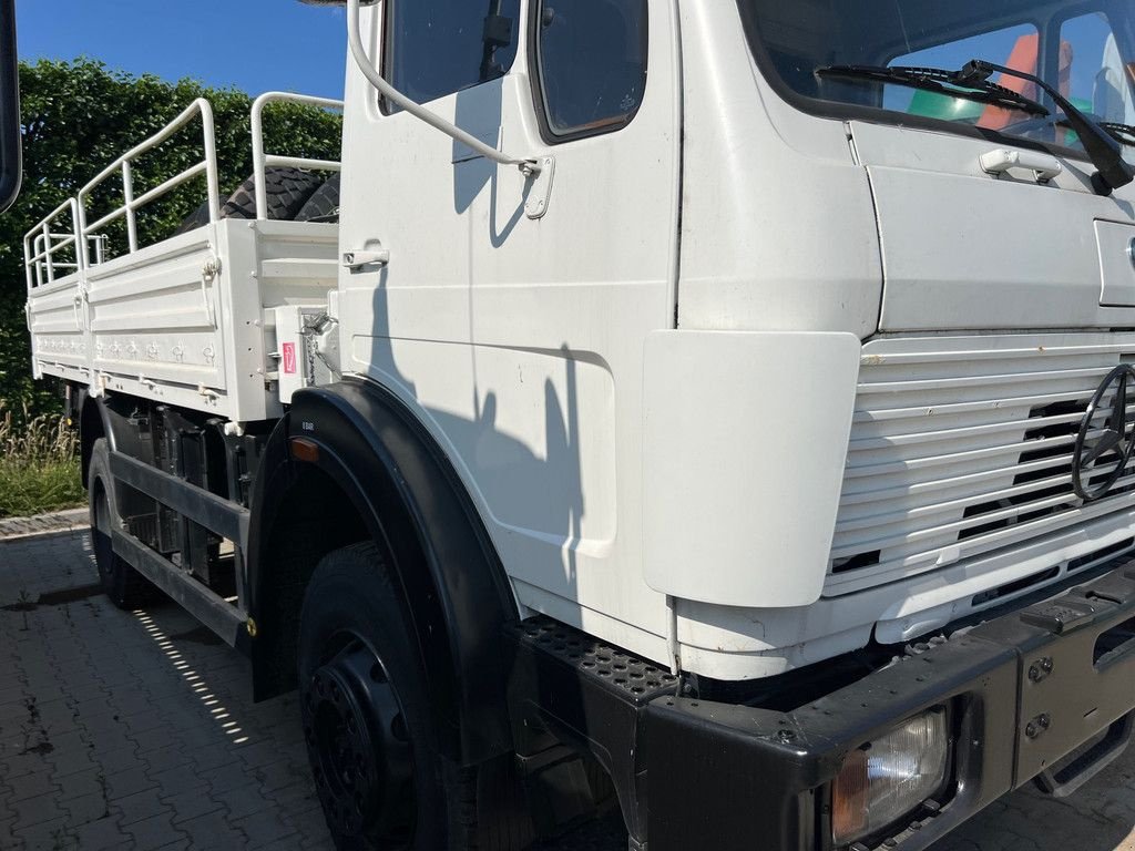 LKW typu Sonstige Mercedes Benz 1017 4X4 ex army reconditioned white with crane, Gebrauchtmaschine v Velddriel (Obrázek 3)