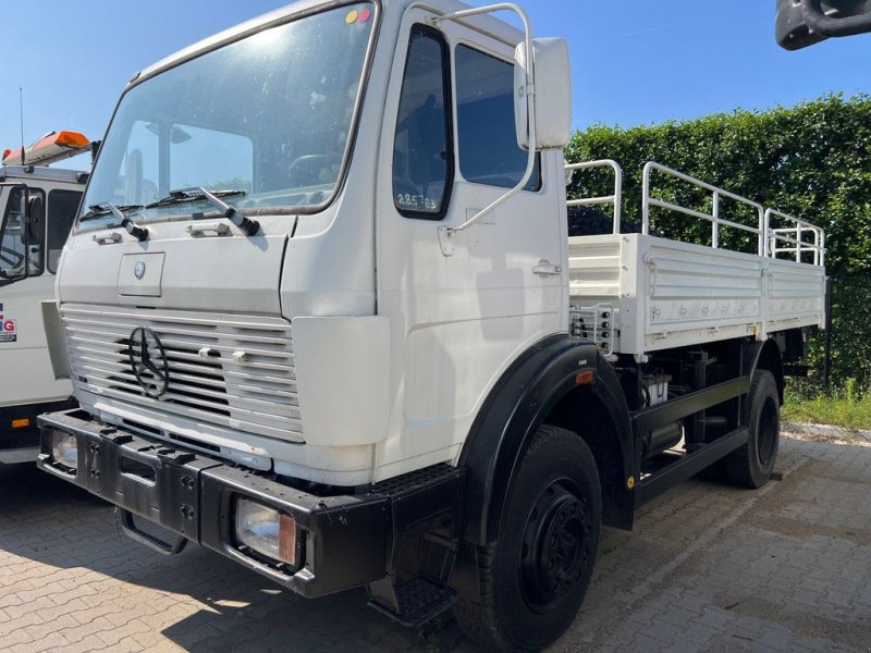 LKW typu Sonstige Mercedes Benz 1017 4X4 ex army reconditioned white with crane, Gebrauchtmaschine v Velddriel