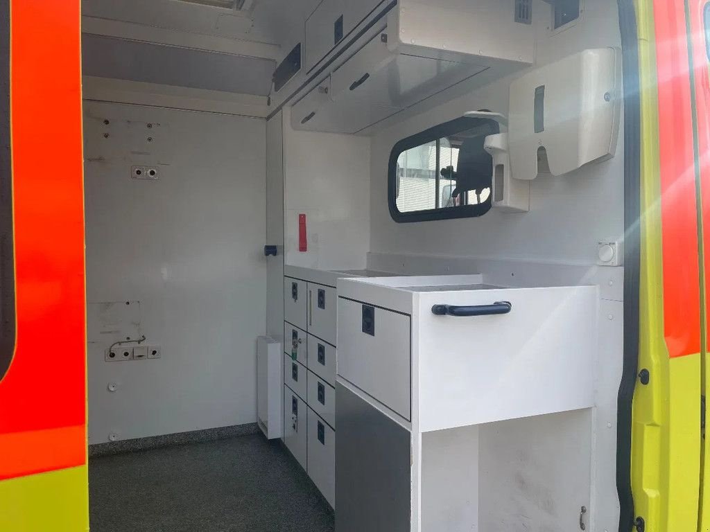 LKW des Typs Sonstige Mercedes Benz 614 D-KA Rettungsdienst 4x2 Zeer mooi !!, Gebrauchtmaschine in Kerkrade (Bild 6)