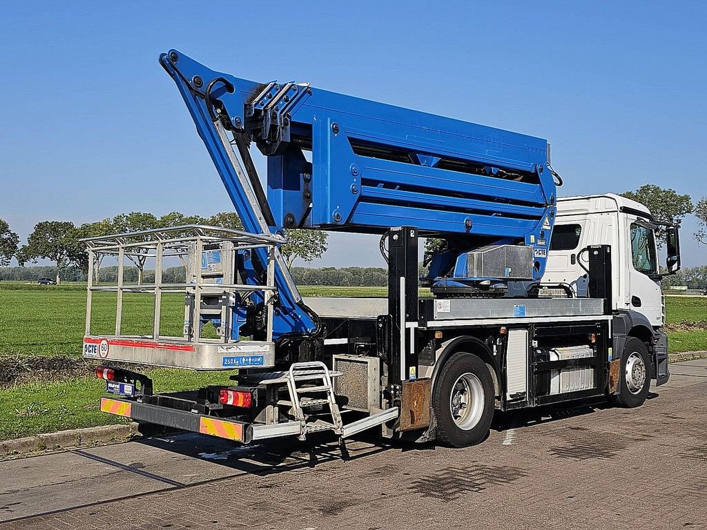 LKW des Typs Sonstige Mercedes Benz ANTOS 1927 CTE HOOGWERKER 29.6, Gebrauchtmaschine in Vuren (Bild 3)