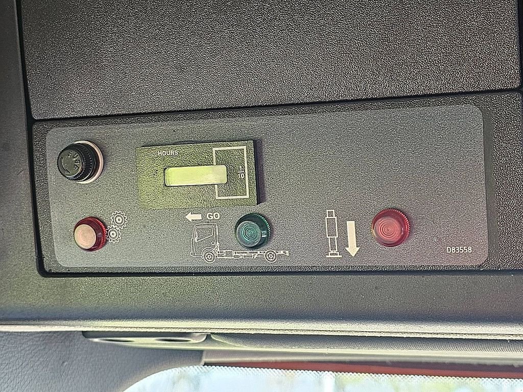 LKW des Typs Sonstige Mercedes Benz ANTOS 1927 CTE HOOGWERKER 29.6, Gebrauchtmaschine in Vuren (Bild 11)