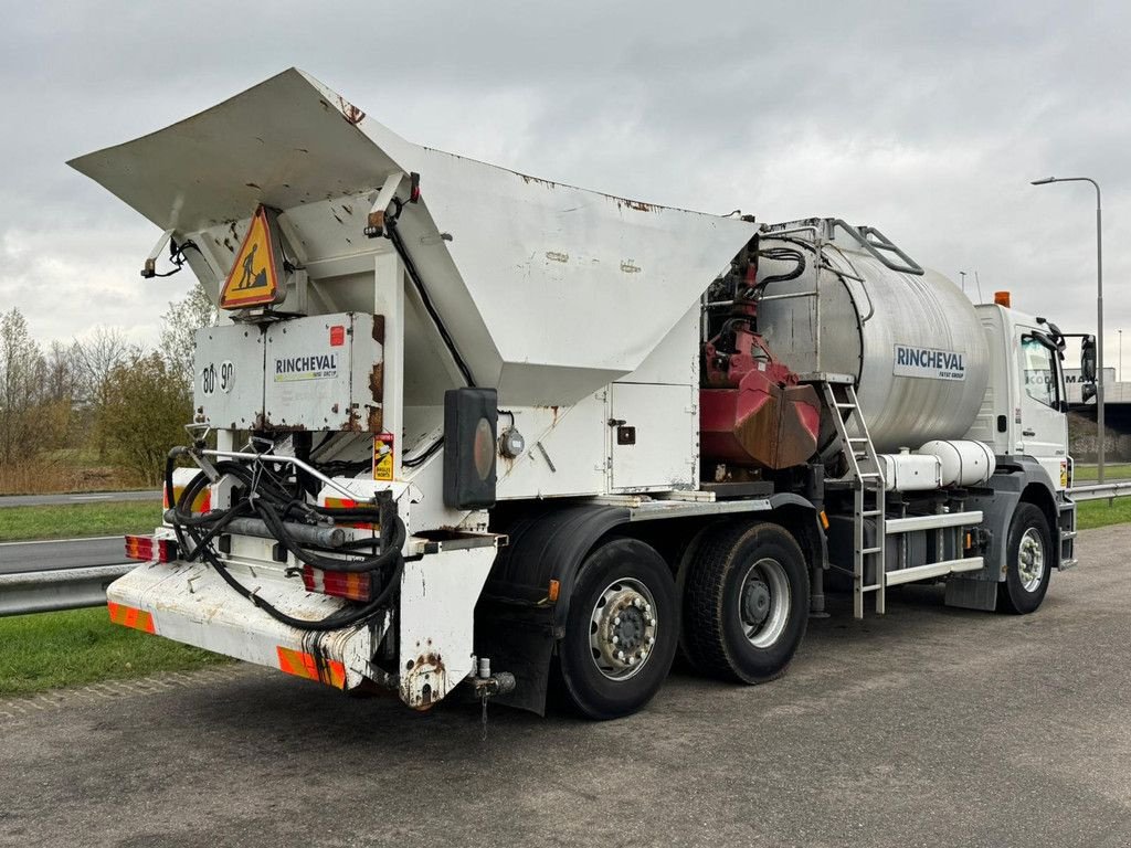 LKW des Typs Sonstige Mercedes Benz Axor 2533 6x2x4 Rincheval Bitumensprayer / chip spreader, Gebrauchtmaschine in Velddriel (Bild 5)