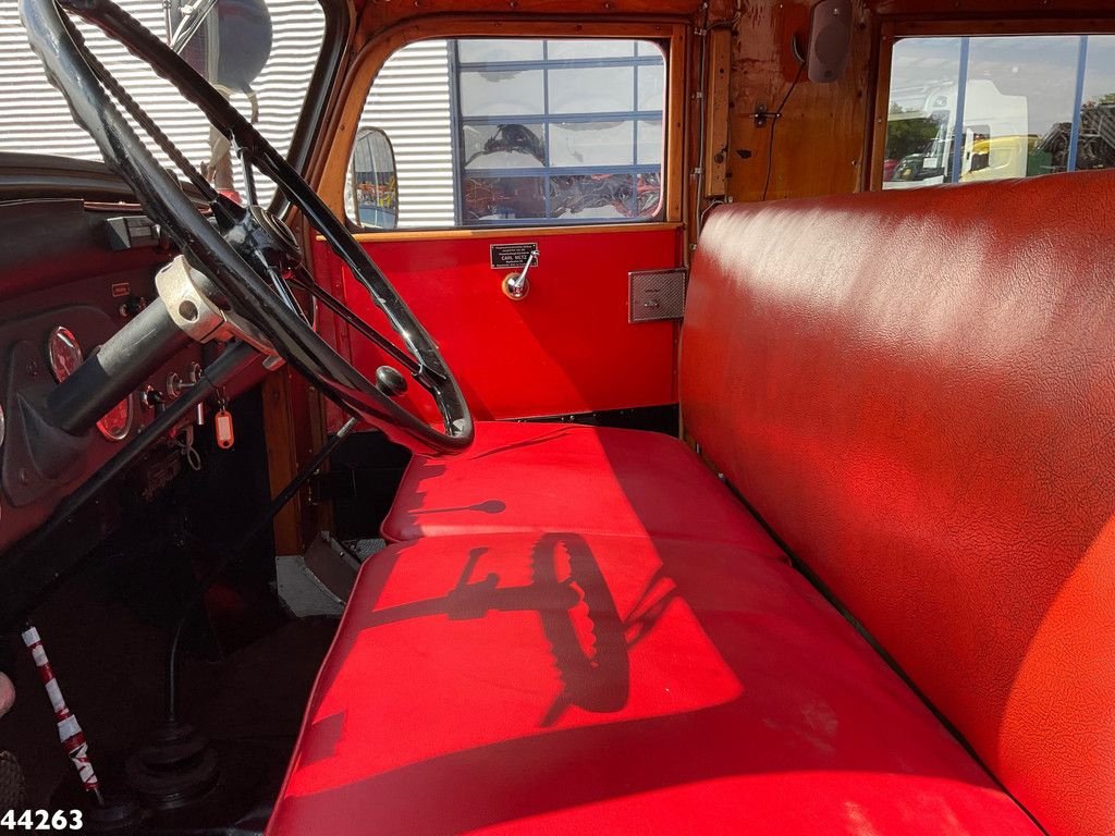 LKW tip Sonstige Mercedes Benz LF 311 Oldtimer Feuerwehrfahrzeug Just 35.940 km!, Gebrauchtmaschine in ANDELST (Poză 9)