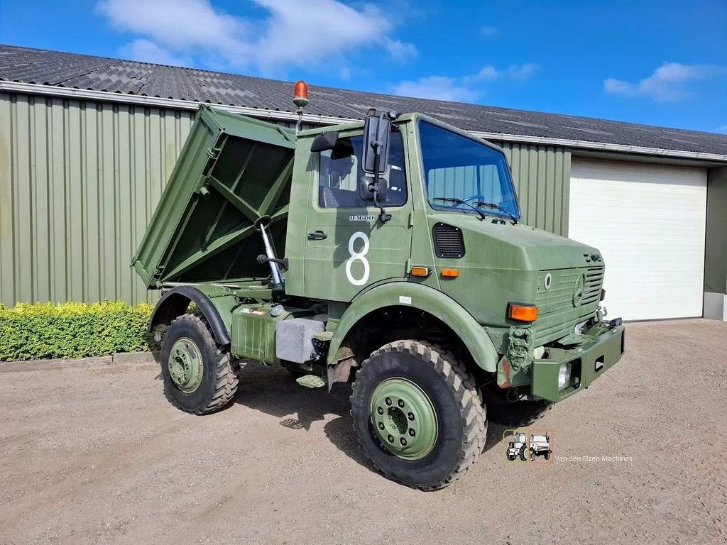 LKW des Typs Sonstige Mercedes Benz Unimog U1600, Gebrauchtmaschine in Odiliapeel (Bild 3)