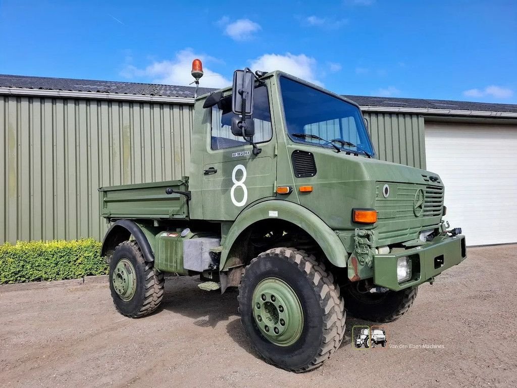 LKW des Typs Sonstige Mercedes Benz Unimog U1600, Gebrauchtmaschine in Odiliapeel (Bild 5)