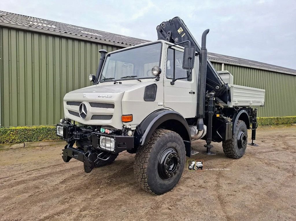 LKW van het type Sonstige Mercedes Benz Unimog U1850 met HIAB kraan, Gebrauchtmaschine in Odiliapeel (Foto 2)