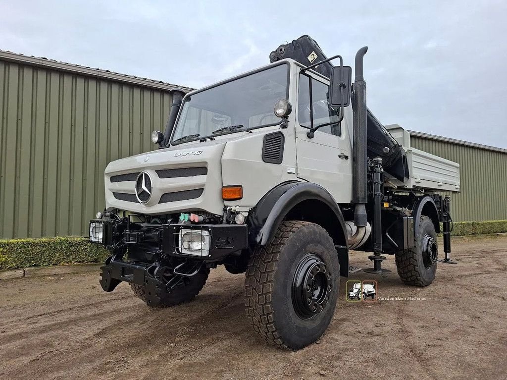 LKW van het type Sonstige Mercedes Benz Unimog U1850 met HIAB kraan, Gebrauchtmaschine in Odiliapeel (Foto 5)