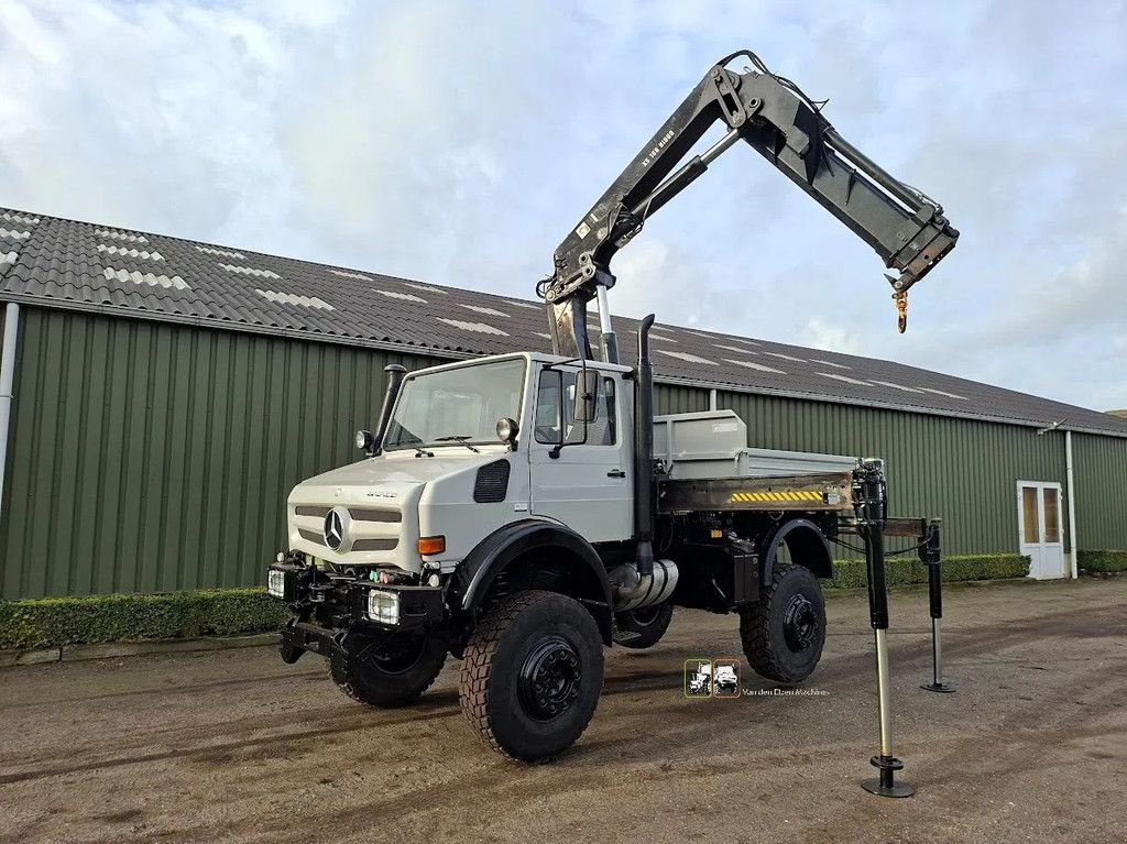 LKW van het type Sonstige Mercedes Benz Unimog U1850 met HIAB kraan, Gebrauchtmaschine in Odiliapeel (Foto 1)