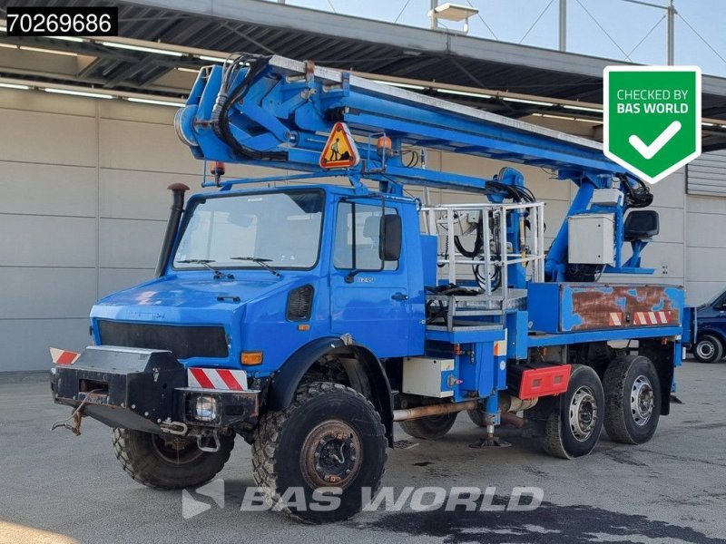LKW типа Sonstige Unimog U2450L 6X6 Engin EGI TP 226 hubarbeitsb&uuml;hne Manu, Gebrauchtmaschine в Veghel (Фотография 1)