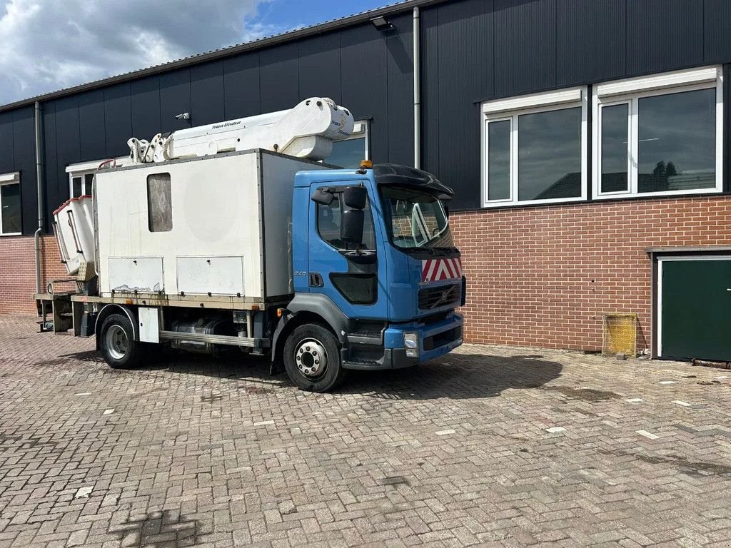 LKW des Typs Volvo FL 240, Gebrauchtmaschine in Barneveld (Bild 2)
