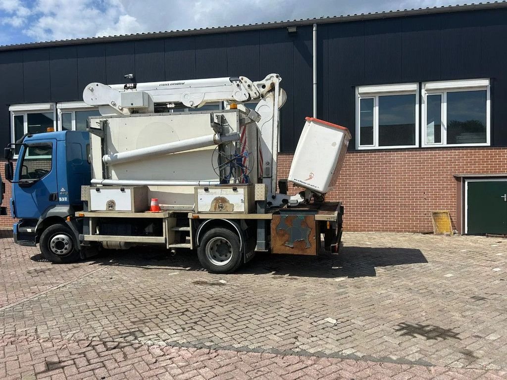 LKW des Typs Volvo FL 240, Gebrauchtmaschine in Barneveld (Bild 4)