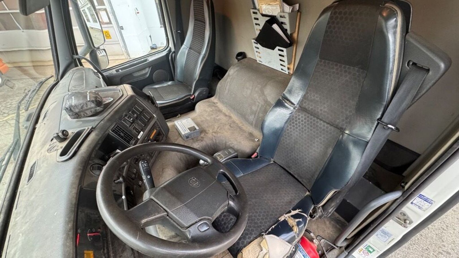 LKW des Typs Volvo FM 330, Gebrauchtmaschine in Rødovre (Bild 5)