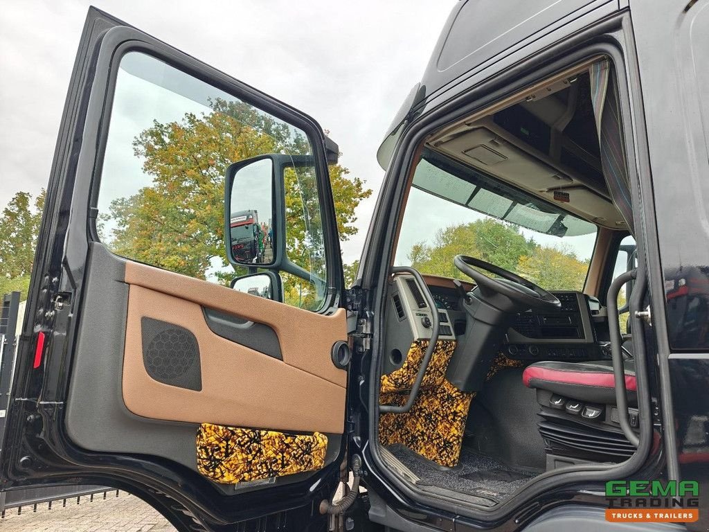 LKW des Typs Volvo FM500 8x2/6 Globetrotter Euro6B - Open Laadbak 7.3M - HH Vloer -, Gebrauchtmaschine in Oud Gastel (Bild 11)